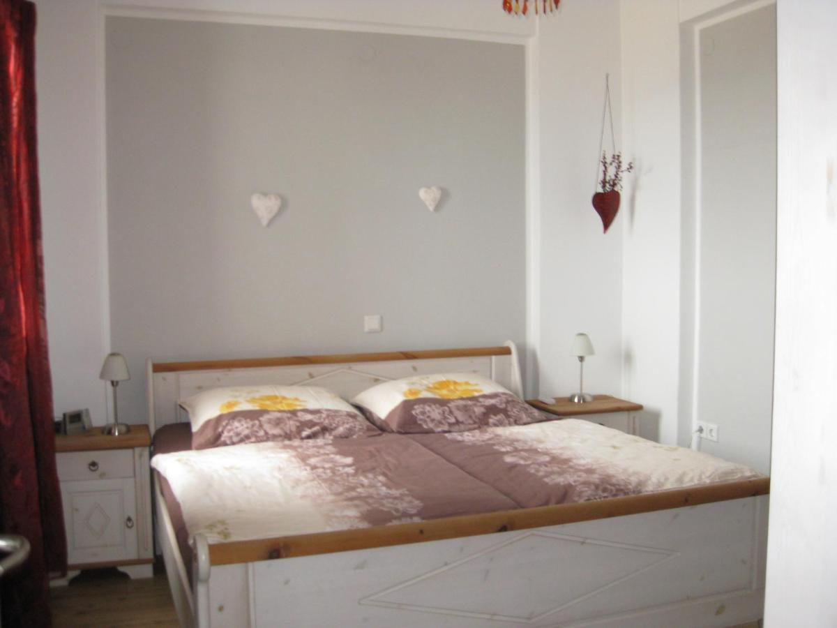 Astra-Ferienhaus Mit Grosser Dachterrasse Und Top-Ausstattung In Nas Armenistis  Esterno foto